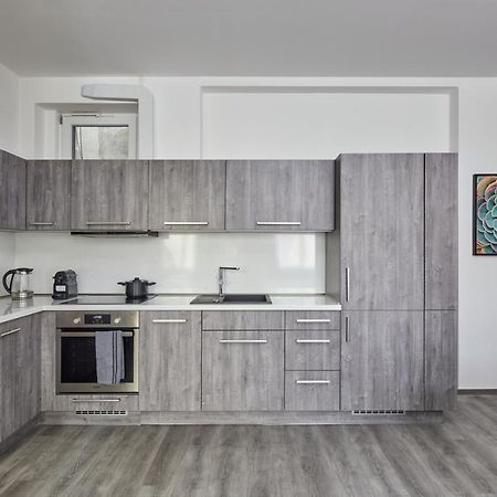 Minimalist Apartment On Wenceslas Square By Prague Days ภายนอก รูปภาพ