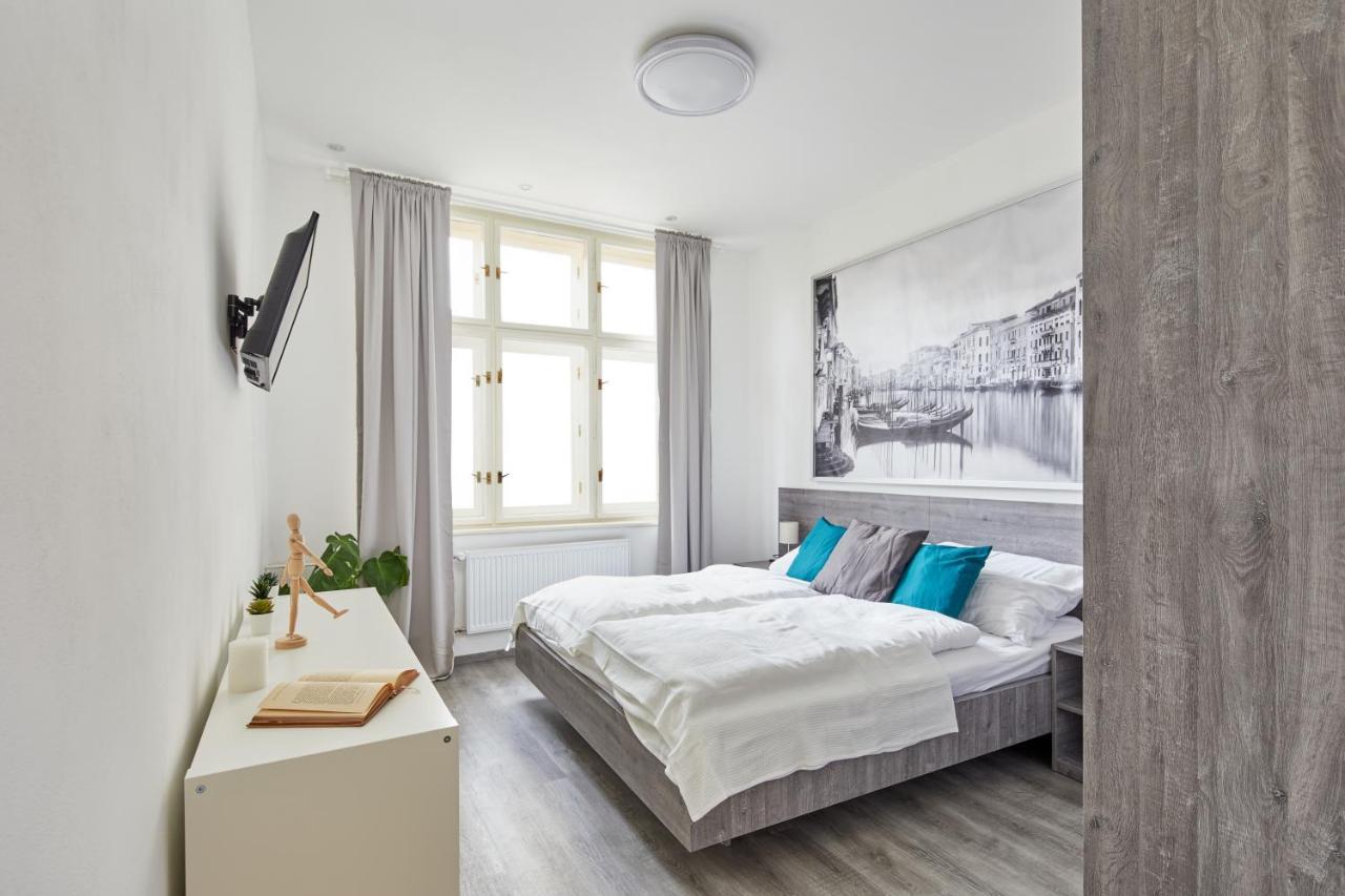 Minimalist Apartment On Wenceslas Square By Prague Days ภายนอก รูปภาพ